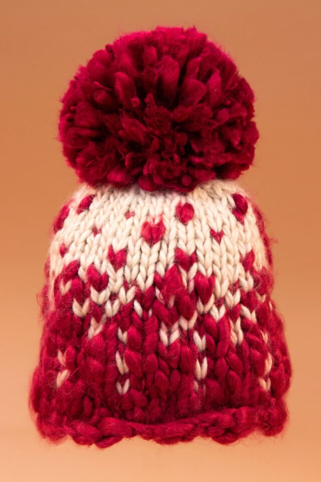 powder pom pom hat berry